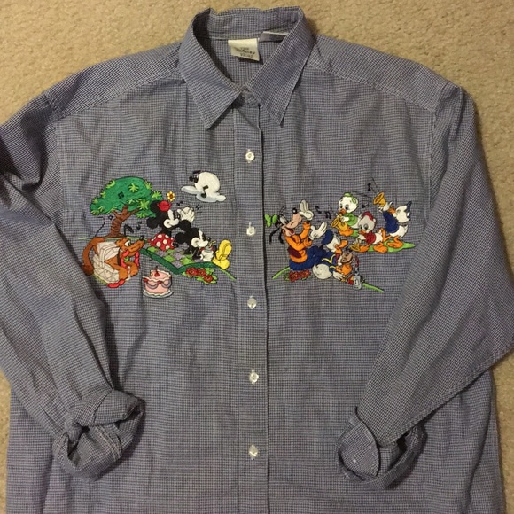 Disney Tops - Vintage Disney shirt